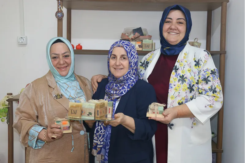 Yakın arkadaşların kurduğu kooperatif sabun üretimiyle 25 kadına istihdam sağladı