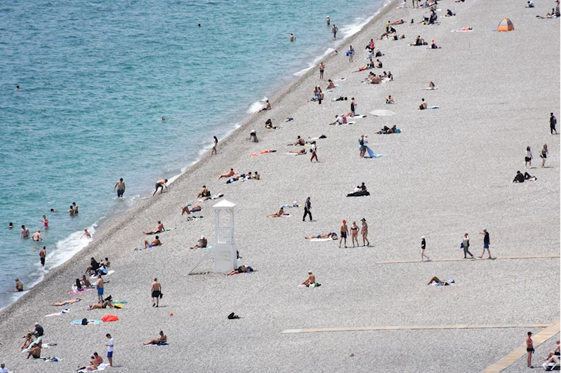 Antalya ve Muğla sahillerinde güneşli hava yoğunluğu