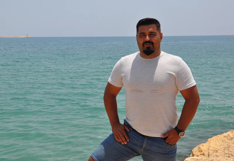 Mersin açıklarında dalış yapan dalgıç, kendisine eşlik eden yunusları görüntüledi