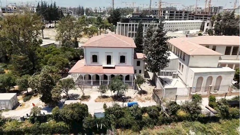 Hatay Valisi Masatlı, restorasyonu süren tarihi valilik binası ve konutunda incelemelerde bulundu