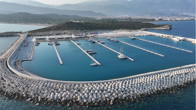 Ulaştırma ve Altyapı Bakanı Uraloğlu, Demre Yat Limanı açılış töreninde konuştu: