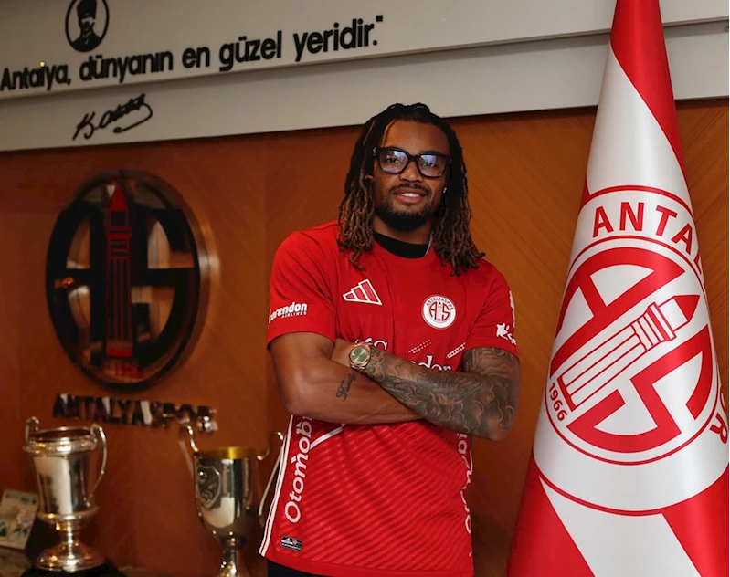 Antalyaspor, İsviçreli oyuncu Ballet